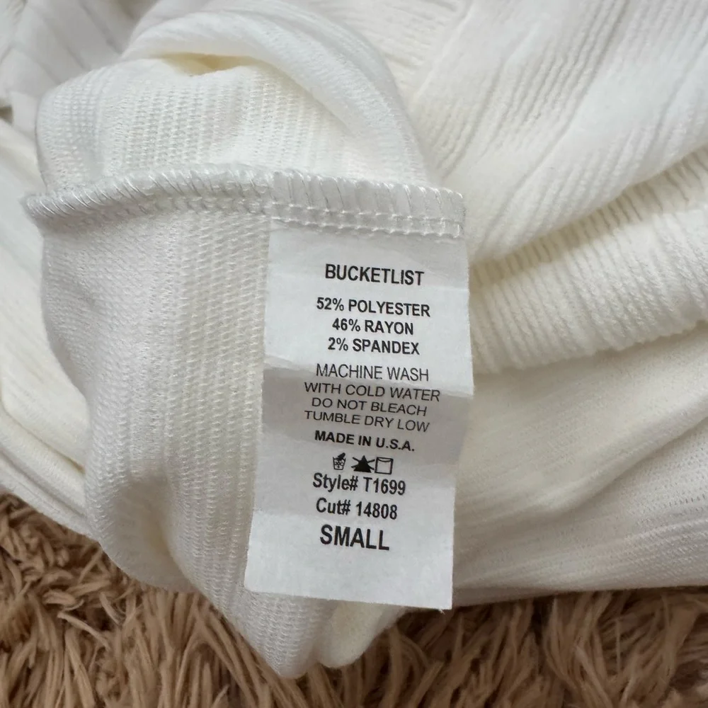 🎀🎀BUCKETLIST Cream Knit Top Oversized - Picture 5 of 5